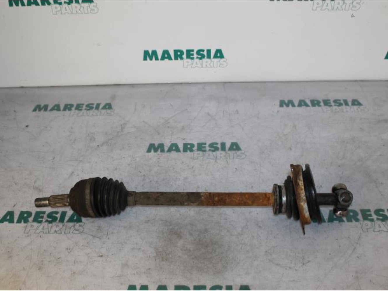 Renault - Twingo - Front drive shaft, left
