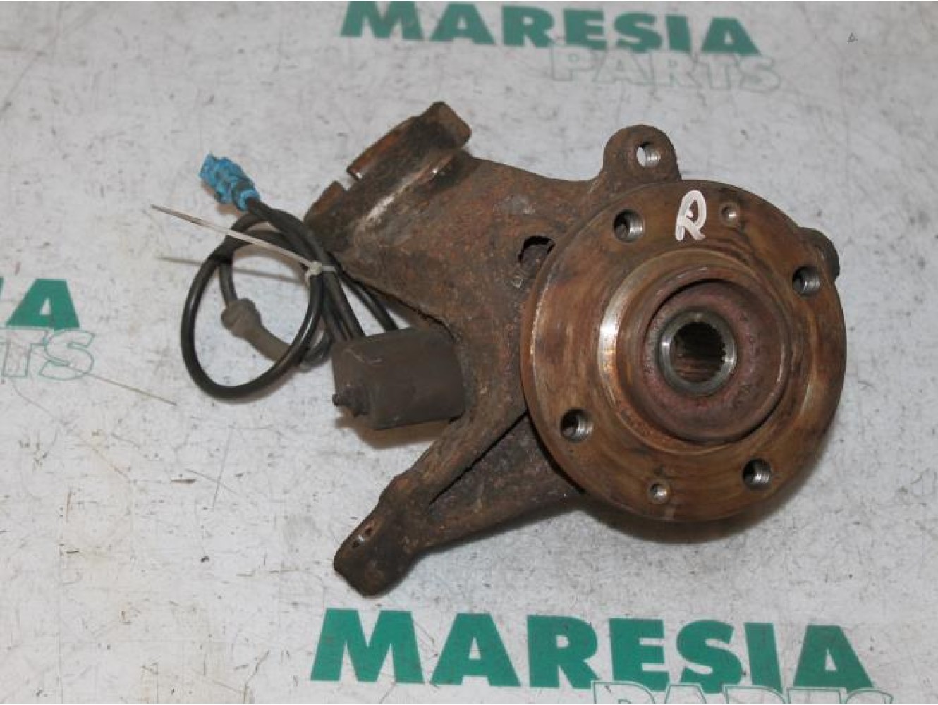 Peugeot - 206 - Knuckle, front right