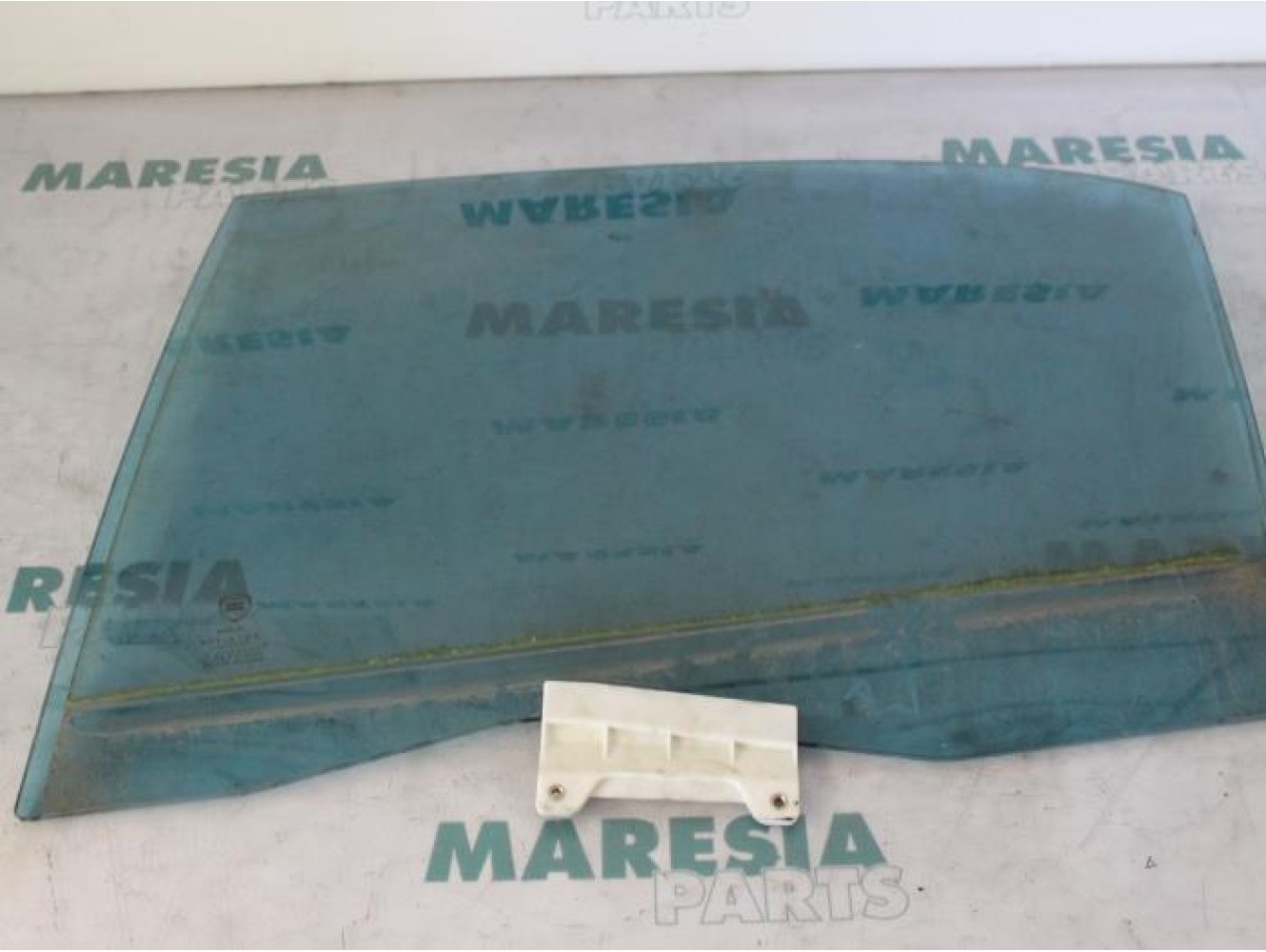 Lancia - Thesis - Portierruit 4Deurs links-achter