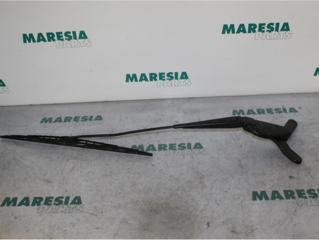 Lancia - Thesis - Front wiper arm