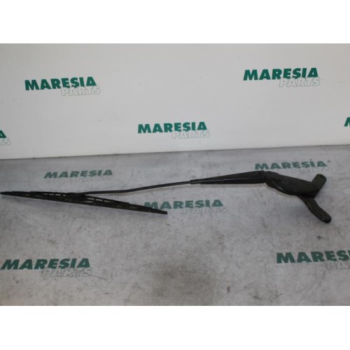 Lancia - Thesis - Front wiper arm