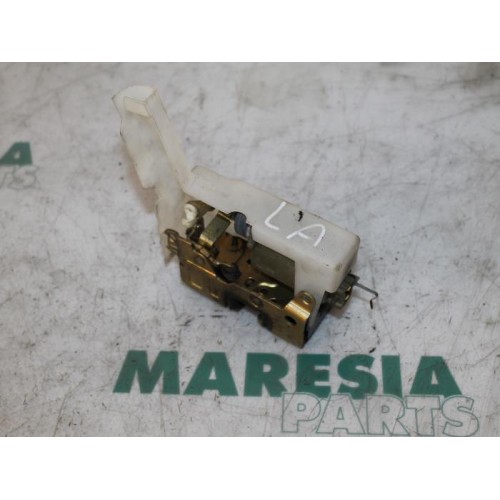 Renault - Megane Scenic - Rear door lock mechanism 4-door, left