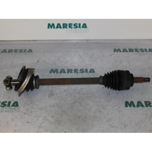 Renault - Megane Scenic - Aandrijfas links-voor
