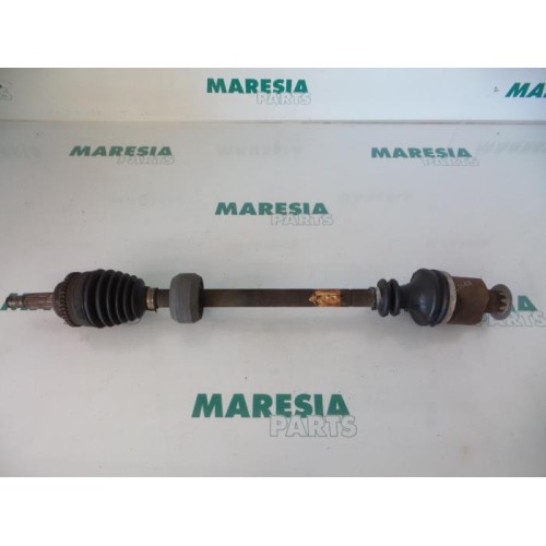 Renault - Megane Scenic - Front drive shaft, right