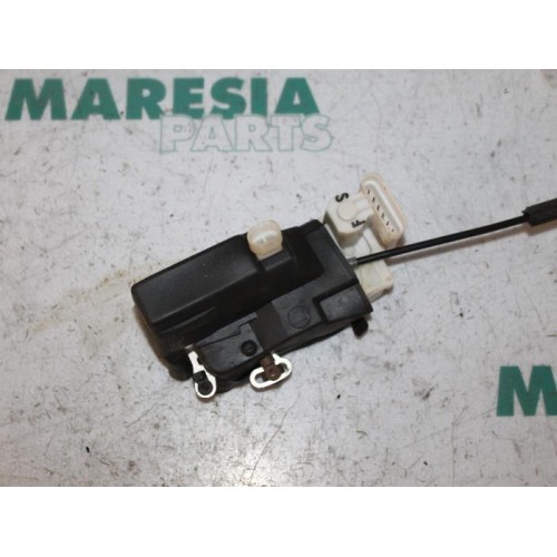 Lancia - Thesis - Front door lock mechanism 4-door, right