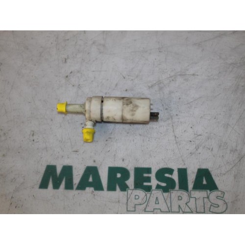 Lancia - Thesis - Pompe lave-glace avant
