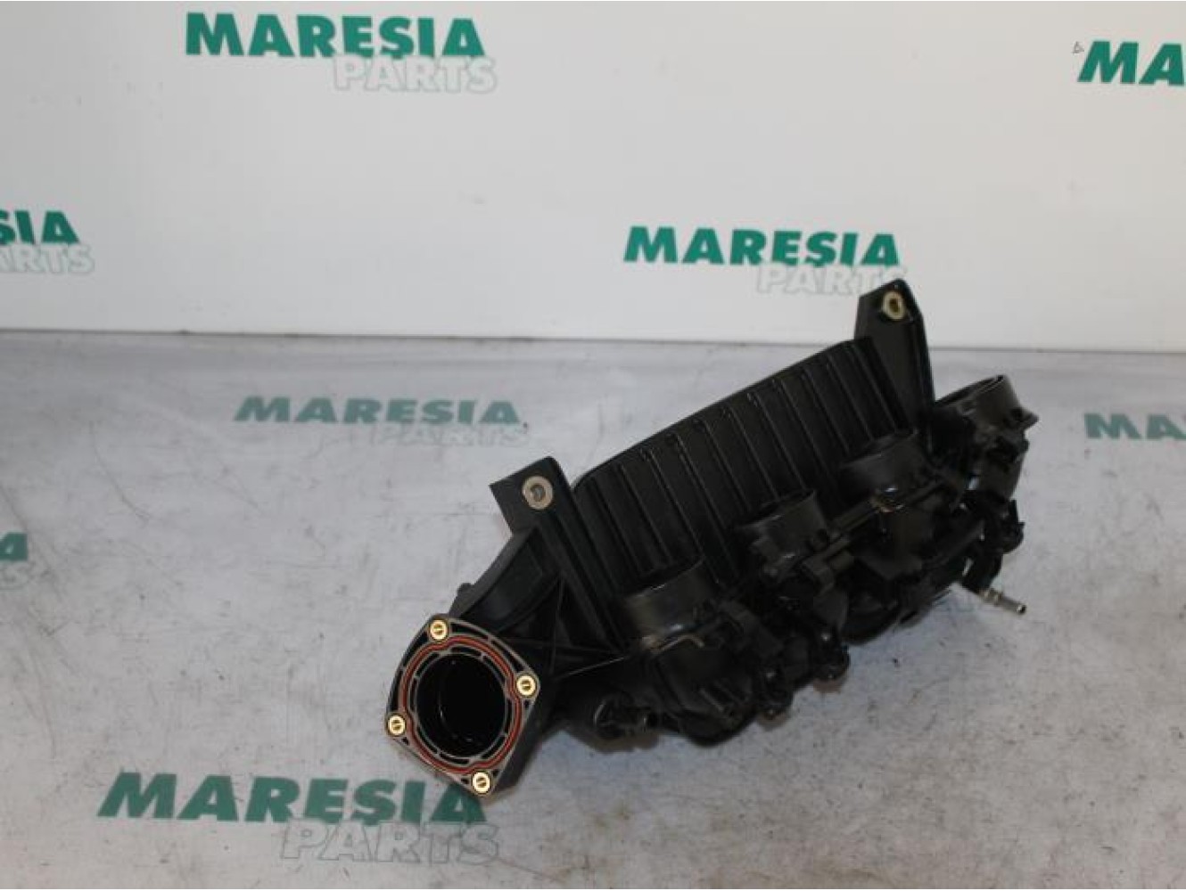 Alfa Romeo - 147 - Intake manifold