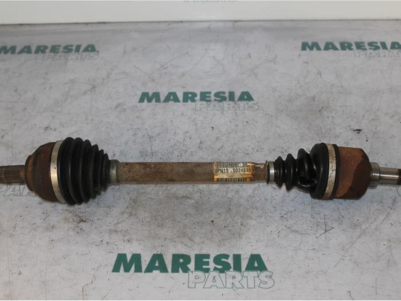 Citroen - C5 - Aandrijfas links-voor