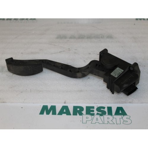 Alfa Romeo - 147 - Gaspedaalpositie Sensor