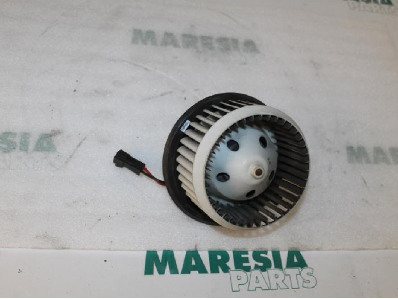 Alfa Romeo - 147 - Heating and ventilation fan motor