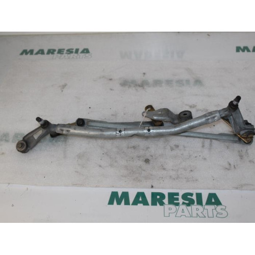 Renault - Megane - Wiper mechanism