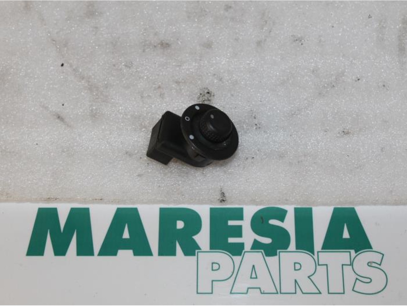 Renault - Megane - Mirror switch