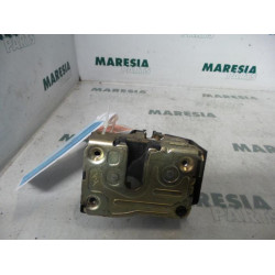 Renault - Megane Scenic - Front door lock mechanism 4-door, right