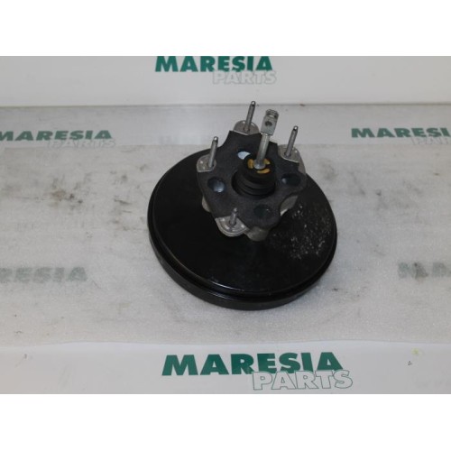Renault - Clio - Brake servo