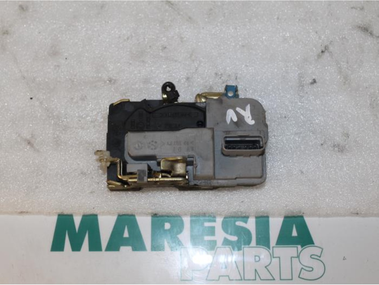 Citroen - Berlingo - Front door lock mechanism 4-door, right