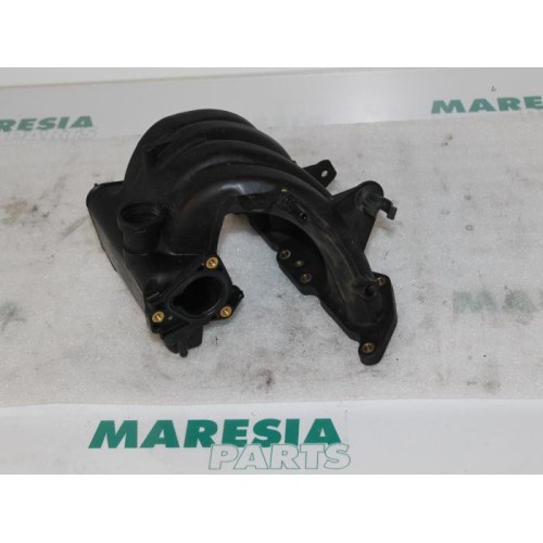 Peugeot - 206 - Intake manifold
