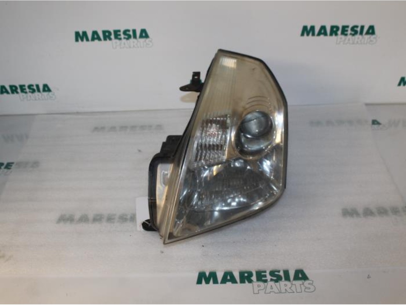Renault - Vel Satis - Koplamp links