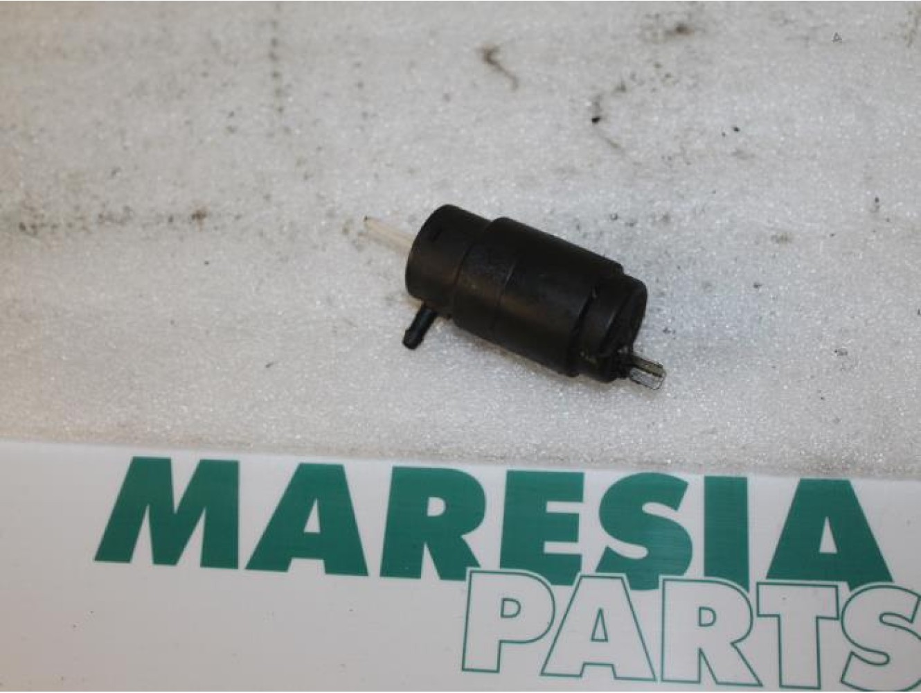 Fiat - Barchetta - Scheibensprüherpumpe vorne