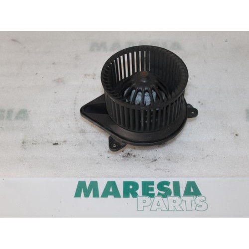 Renault - Megane - Heating and ventilation fan motor