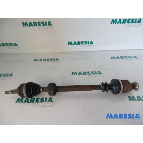 Renault - Megane - Front drive shaft, right