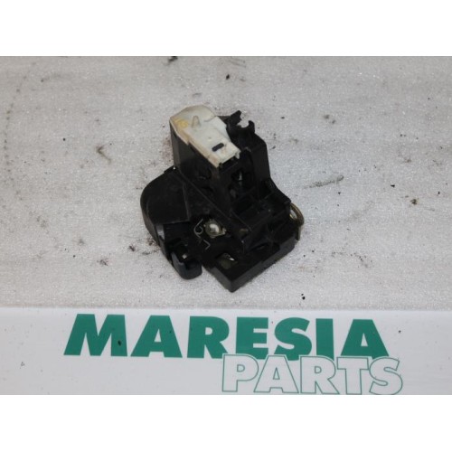 Renault - Clio - Door lock mechanism 2-door, right