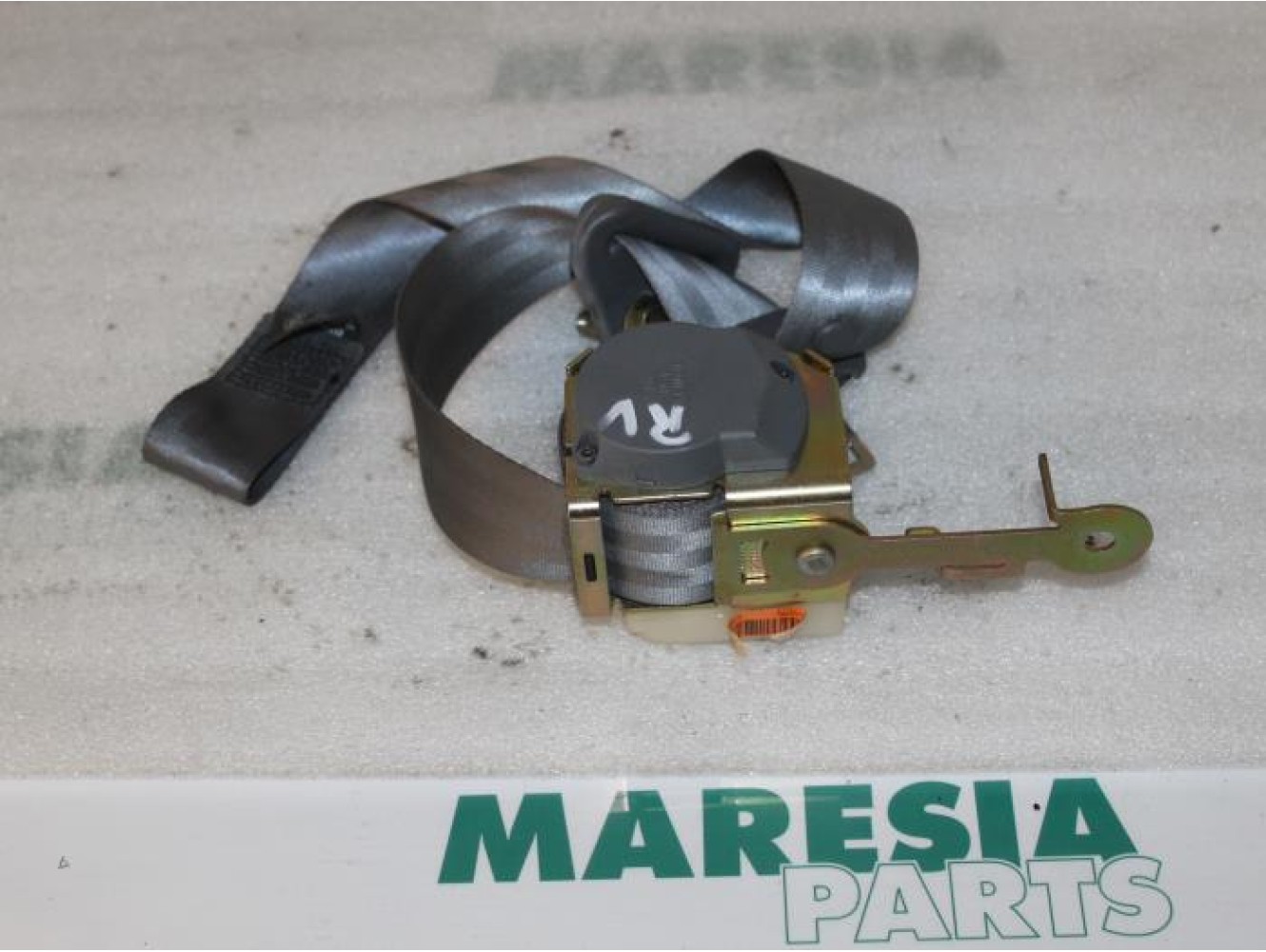 Renault - Clio - Front seatbelt, right