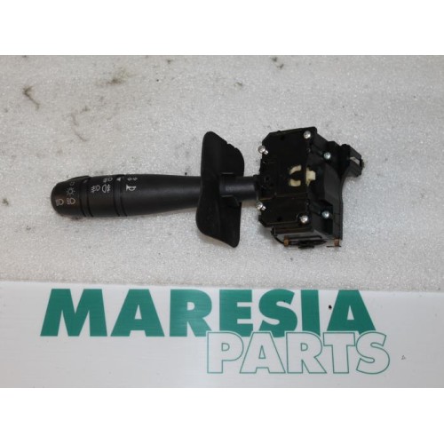 Renault - Clio - Indicator switch