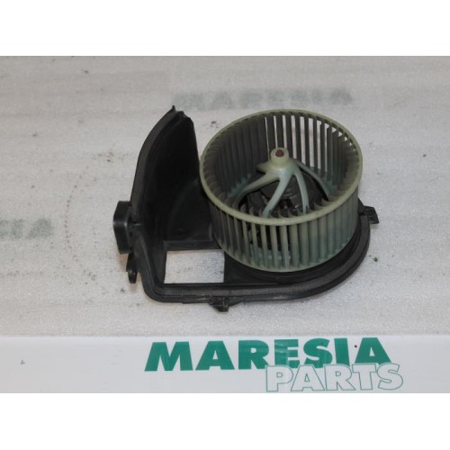 Renault - Clio - Heating and ventilation fan motor