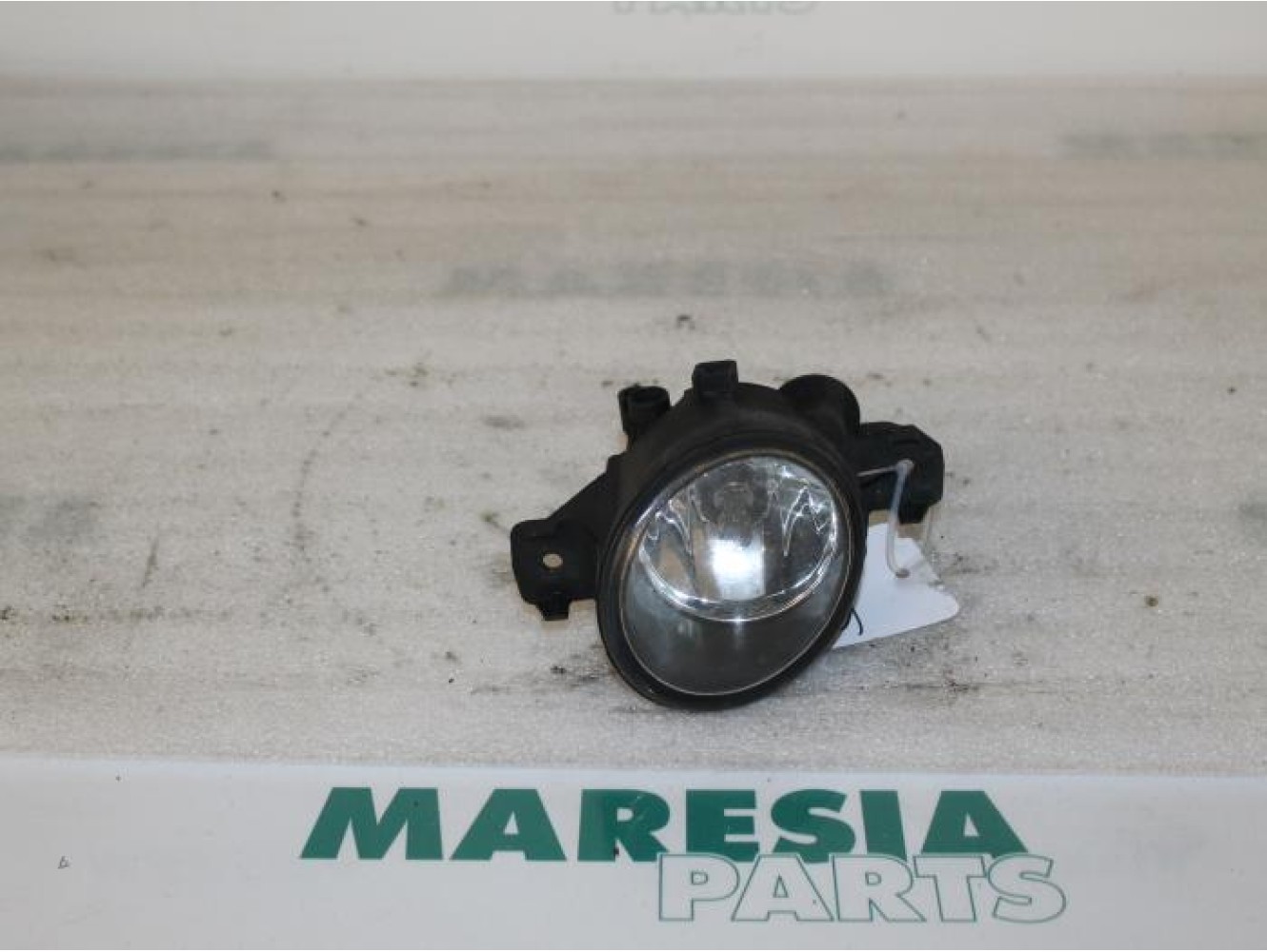 Renault - Clio - Fog light, front right