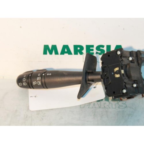 Renault - Megane Scenic - Indicator switch
