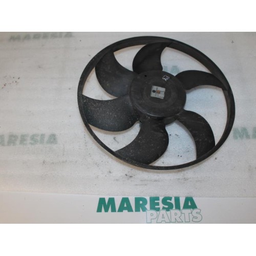 Renault - Megane - Fan motor