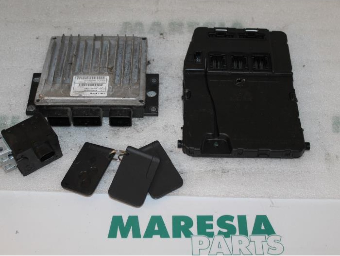 Renault - Megane Scenic - Engine management computer
