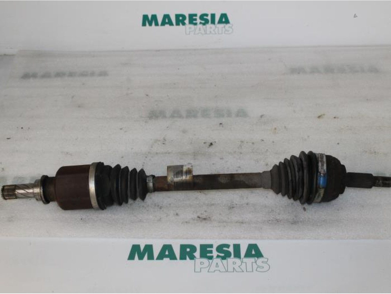 Renault - Megane Scenic - Aandrijfas links-voor