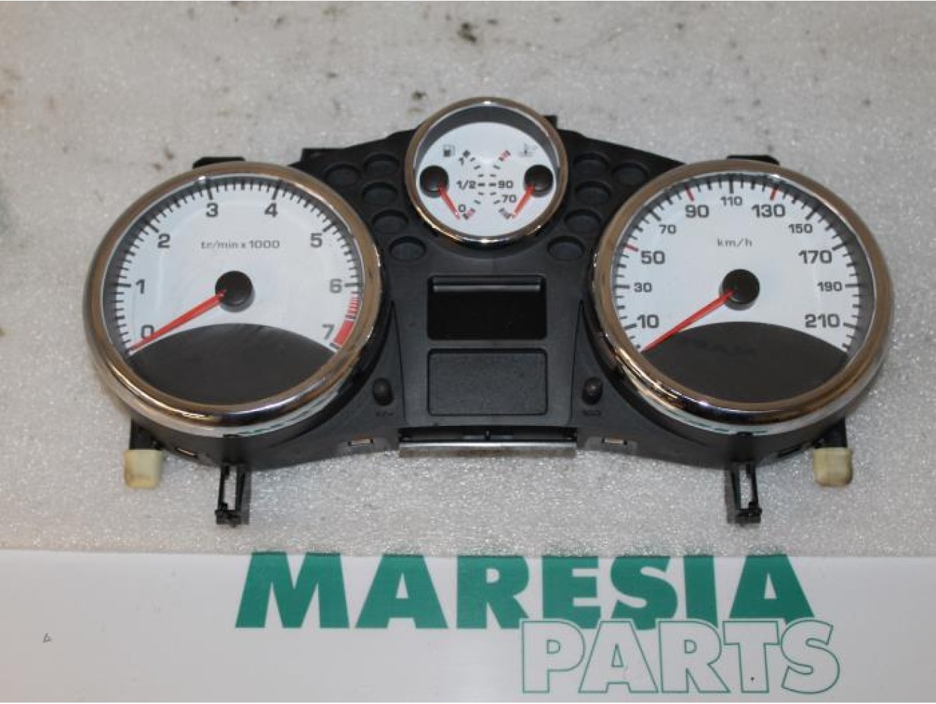 Peugeot - 207 - Instrumentenbrett