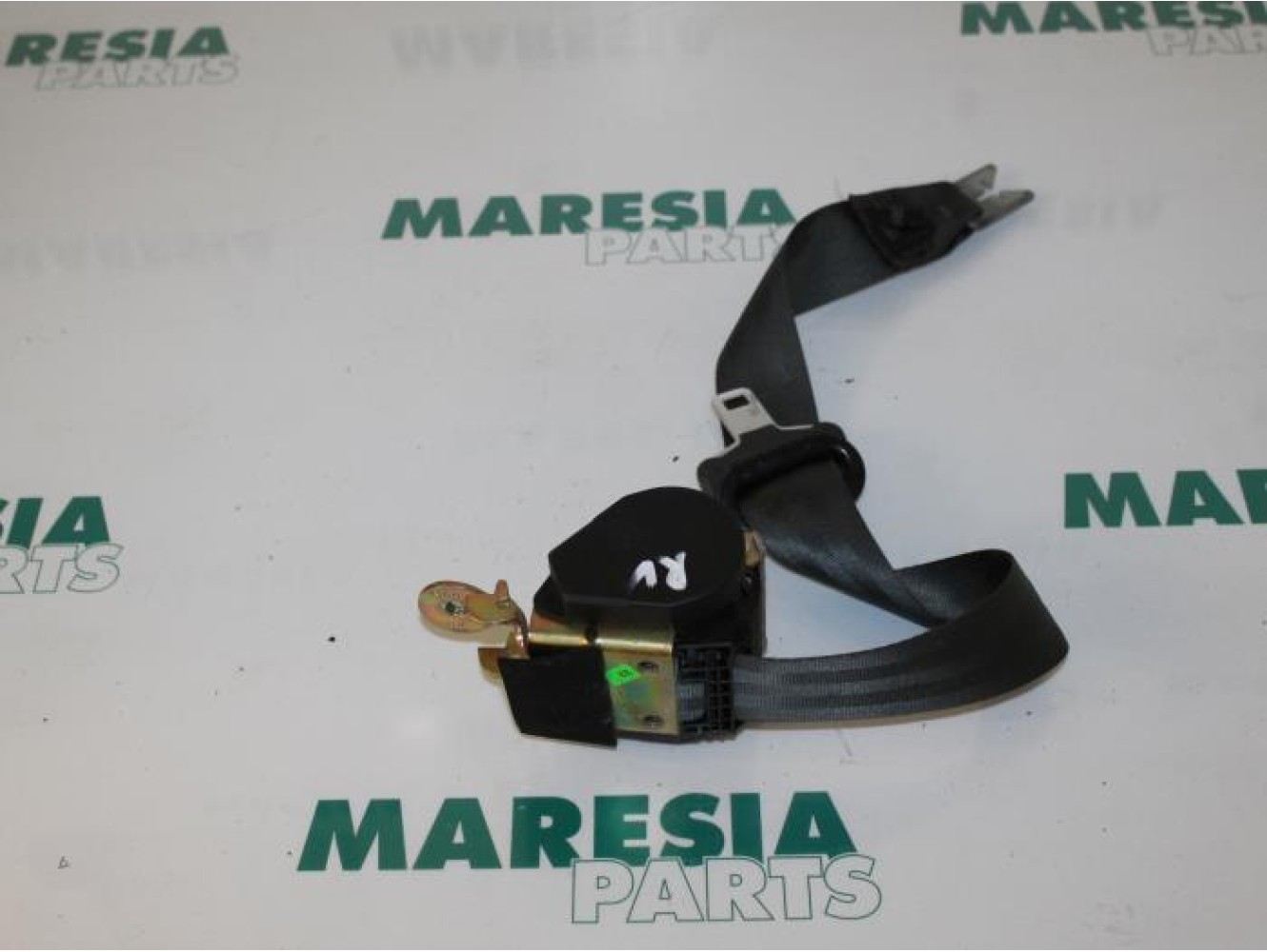Renault - Megane - Front seatbelt, right