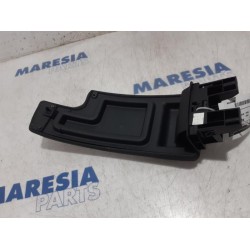 Renault - Megane - Armrest