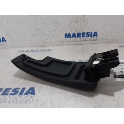 Renault - Megane - Armrest