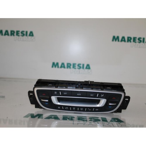 Renault - Megane - Panneau de commandes chauffage