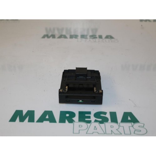 Renault - Megane - Card reader (lock)