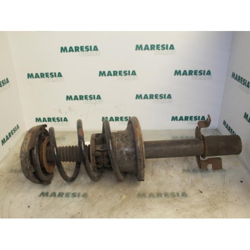 Renault - Megane Scenic - Front shock absorber rod, right