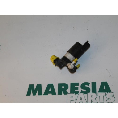 Renault - Megane - Scheibensprüherpumpe vorne
