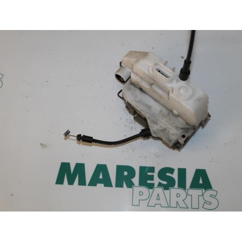 Renault - Megane Scenic - Front door lock mechanism 4-door, right