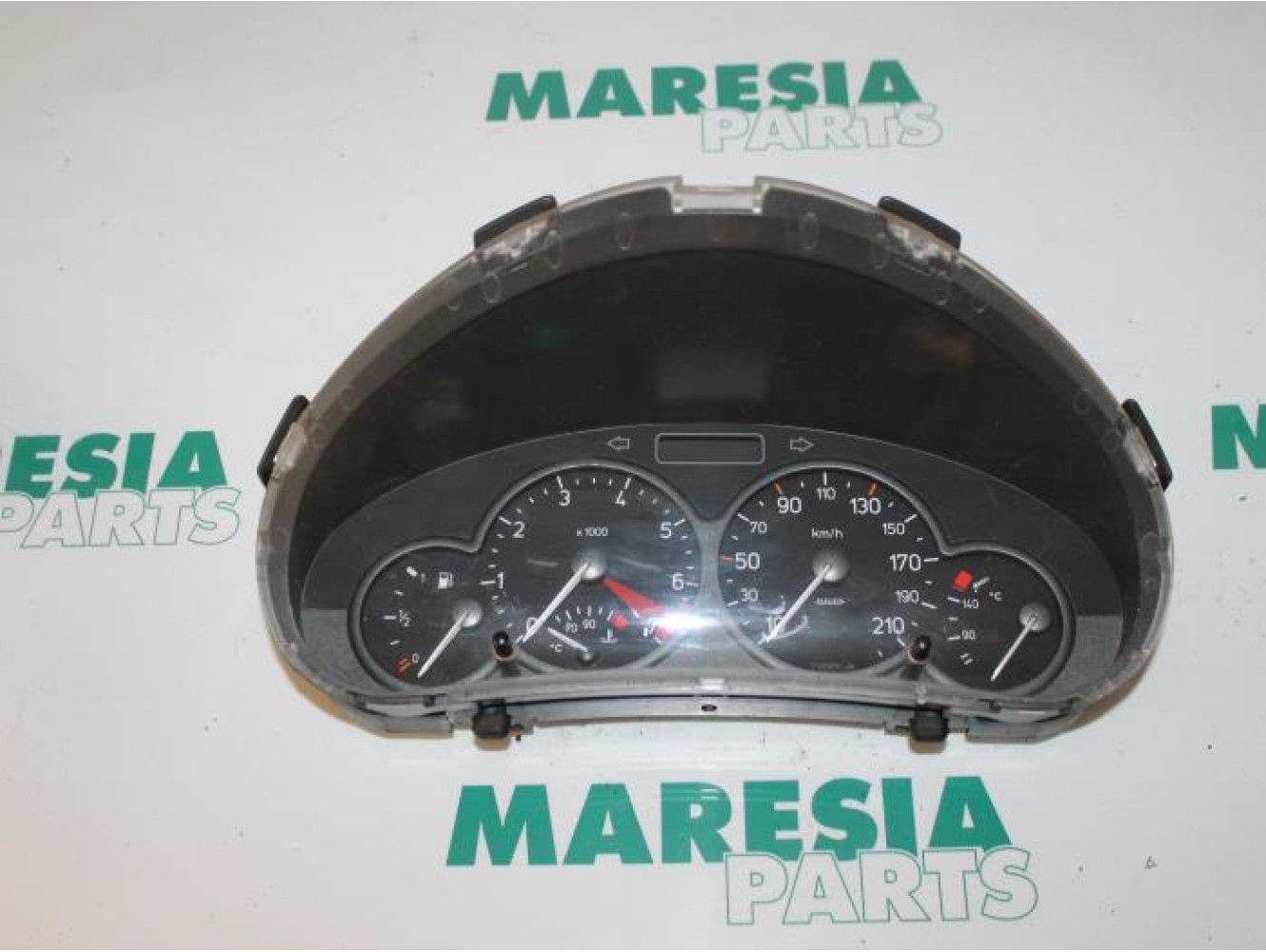 Peugeot - 206 - Instrumentenbrett