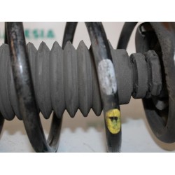 Renault - Megane Scenic - Front shock absorber rod, right