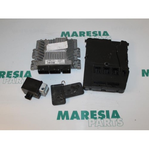 Renault - Megane Scenic - Engine management computer