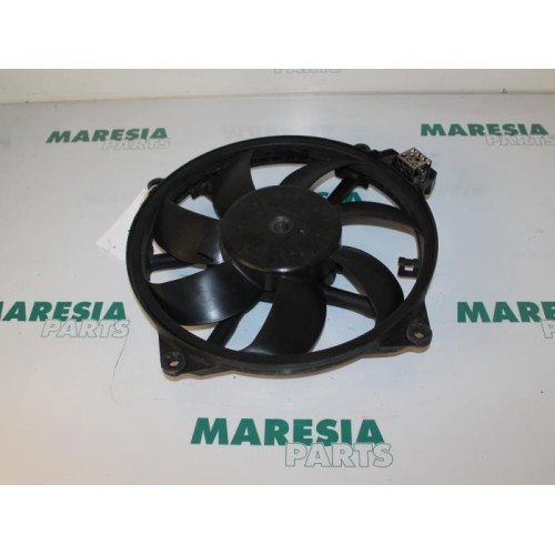 Renault - Megane - Fan motor
