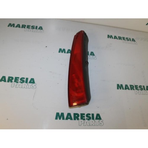Citroen - C5 - Taillight, left