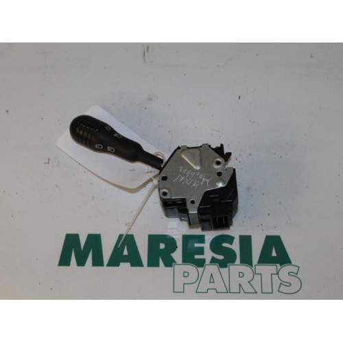 Renault - Twingo - Indicator switch