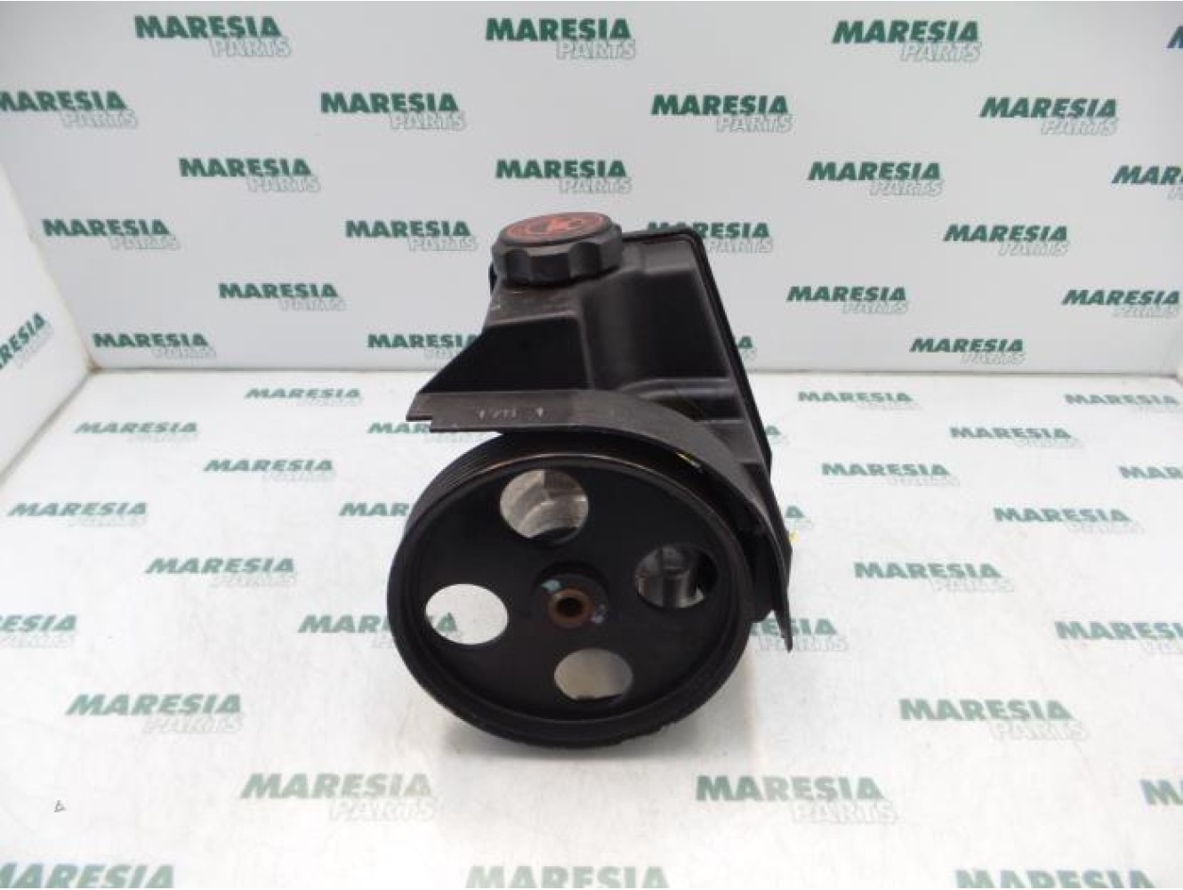 Peugeot - 206 - Power steering pump