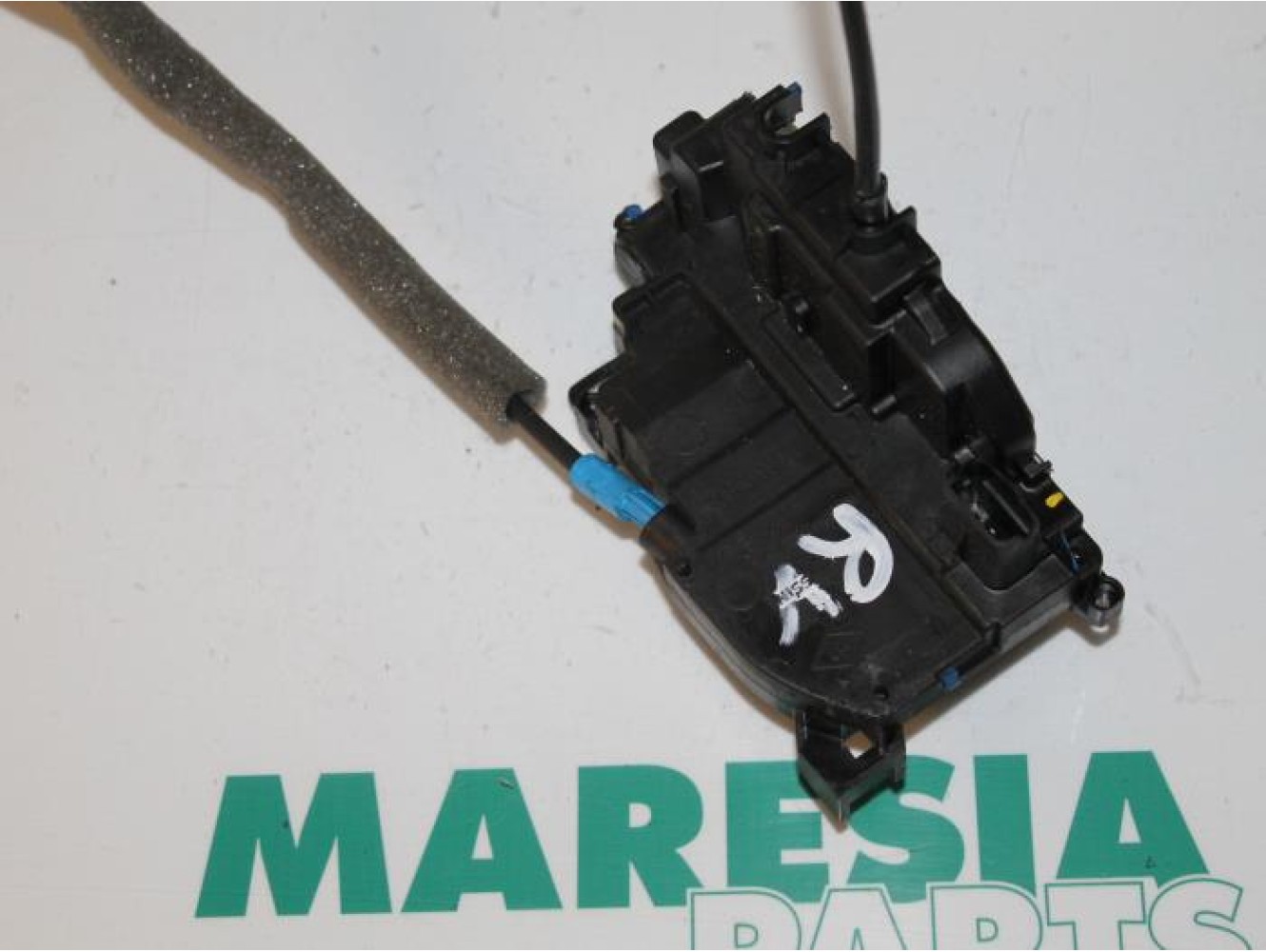 Renault - Megane - Front door lock mechanism 4-door, right